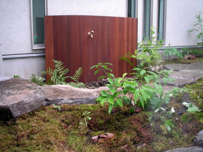 東京都　杉並区にある庭工事　完成　自作の立水栓工事